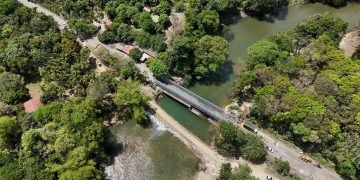 Gobierno nacional restablece movilidad entre  Magdalena y La Guajira: puente militar entra en operación