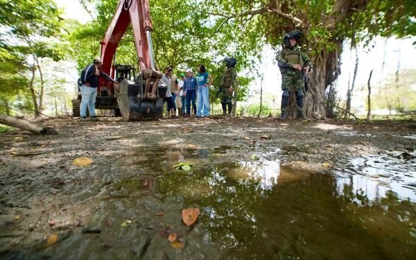 Gobierno Nacional derriba jarillones irregulares y entrega tierras a campesinos afectados por inundaciones en Córdoba