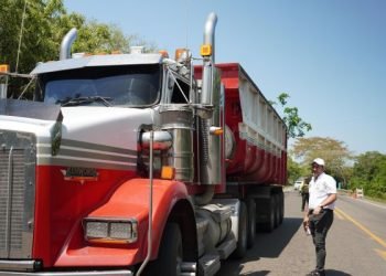 Movilízate seguro y descubre La Guajira: campaña vial de la Gobernación para la temporada