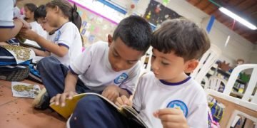 9.233 colegios oficiales fortalecen lectura y aprendizaje con libros entregados por el Gobierno del Cambio