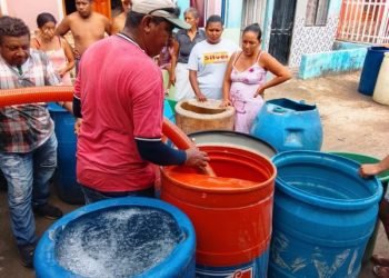 Para atender crisis de abastecimiento, la gobernadora del Magdalena Margarita Guerra ordenó el envío de 130 mil litros de agua potable a Puebloviejo y Tasajera