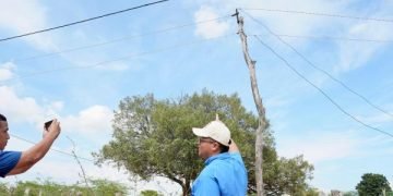 Gobernador Aguilar verifica avance de proyecto eléctrico que transforma comunidades rurales de Manaure